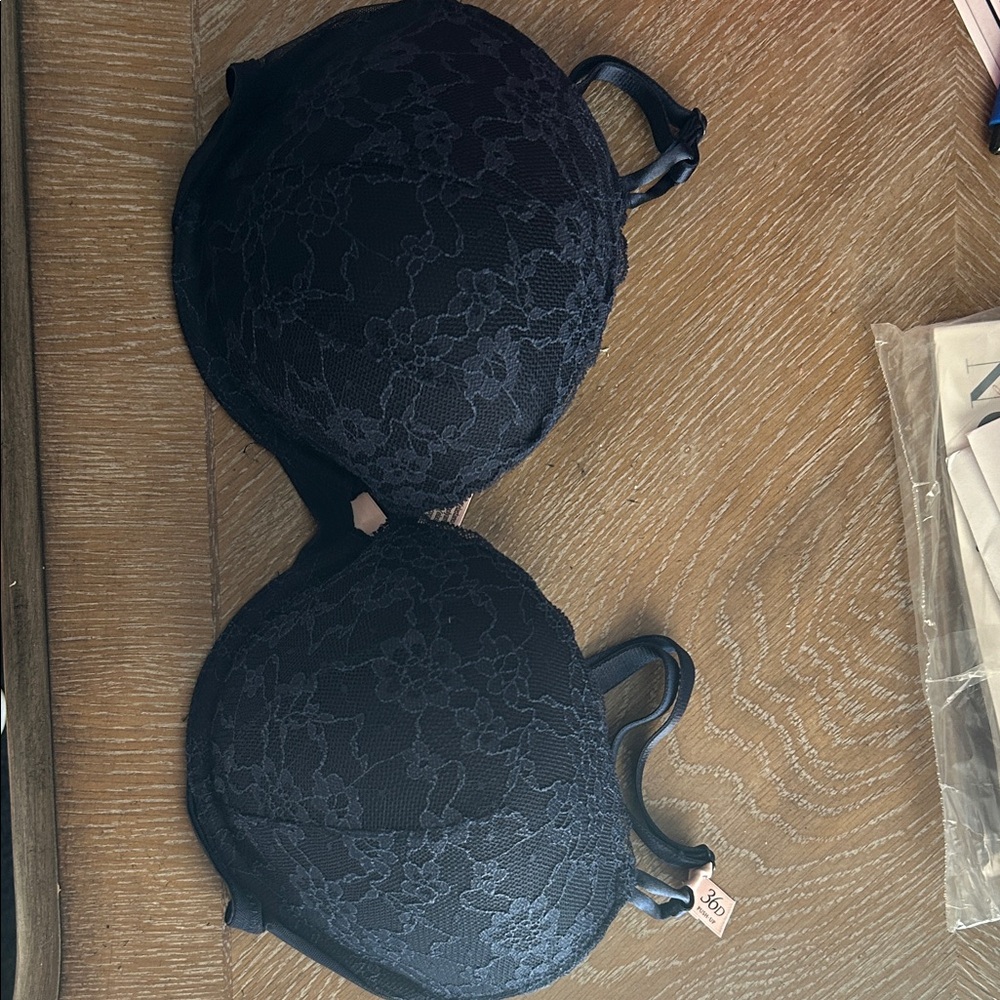 Victoria's Secret Navy Floral Lace Bra